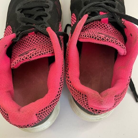 Nike| Revolution 3| pink and black - Picture 6 of 8